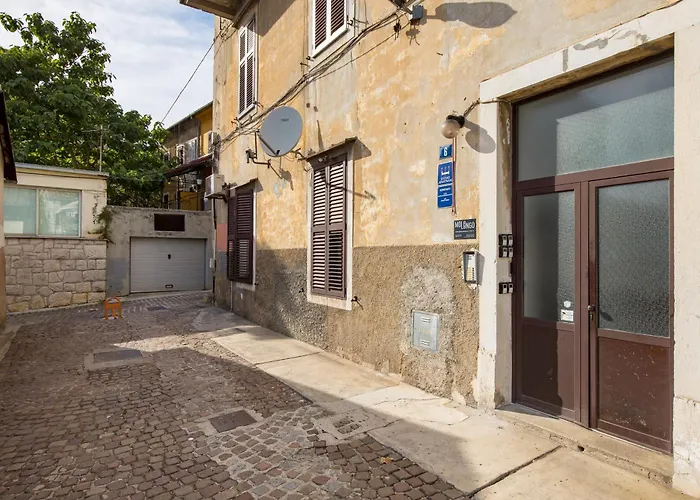 Beli Kamik Rijeka