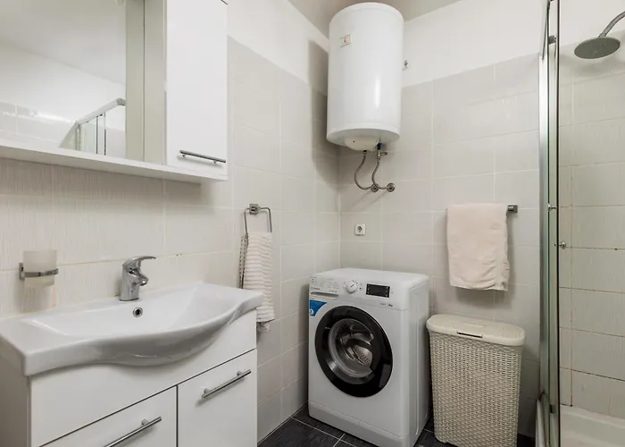 Beli Kamik Apartamento *