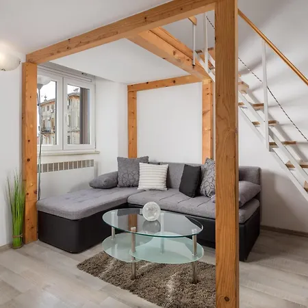 Beli Kamik Apartment *