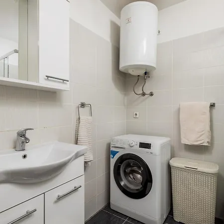 Beli Kamik Apartment *