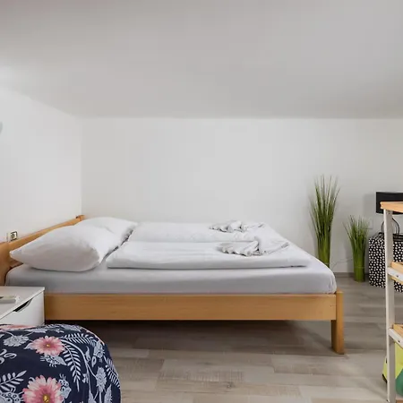 Beli Kamik Apartment *