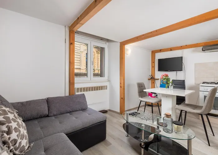 Beli Kamik Apartament