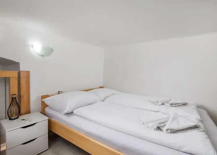 Beli Kamik Apartament Rijeka